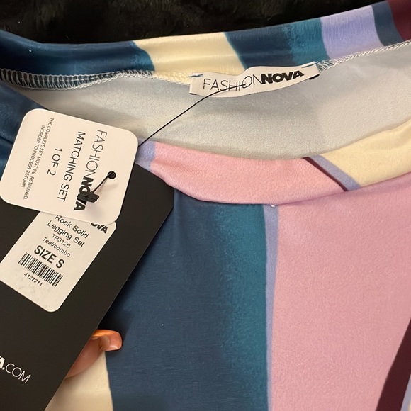 2 Piece Fashion Nova Legging Set - Picture 6 of 6